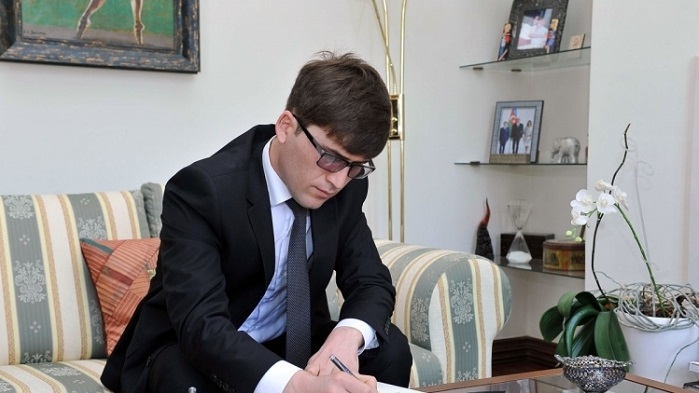 Italian embassy in Baku opens book of condolences in honor of quake victims 